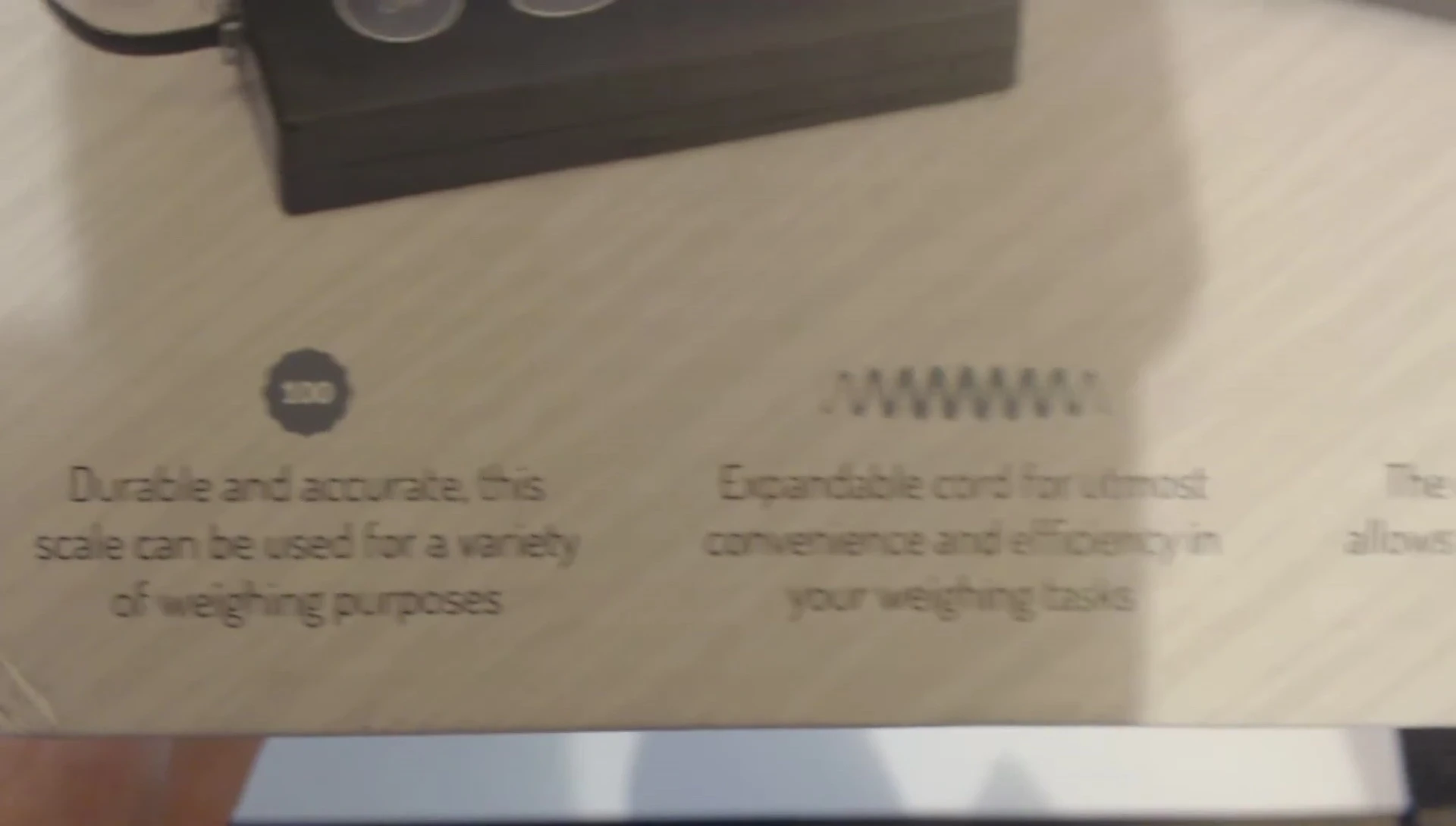Close-up of the scale's detachable LCD module