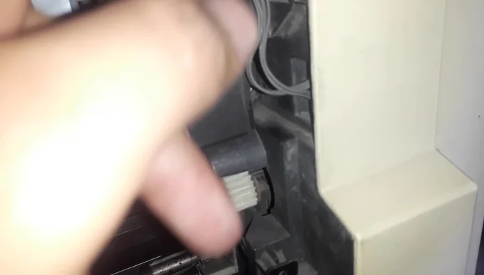 Remove the heater unit (carefully, as it may be hot). Let it cool for 5-10 minutes if necessary.