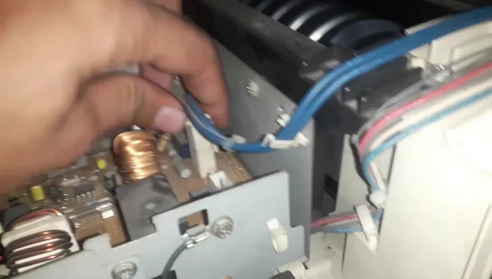 Remove the heater unit (carefully, as it may be hot). Let it cool for 5-10 minutes if necessary.