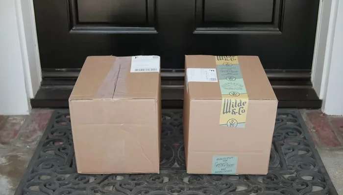 Brand Enhancement: Branded packaging significantly elevates the customer experience, creating a lasting positive impression.