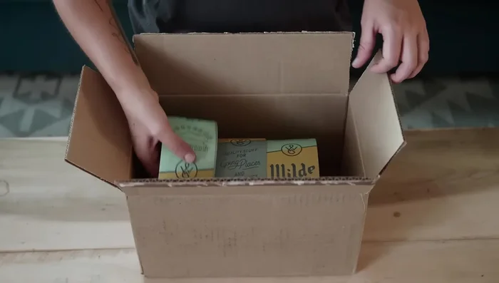 Easy reordering: Reorder full-size rolls using the same artwork with ease.