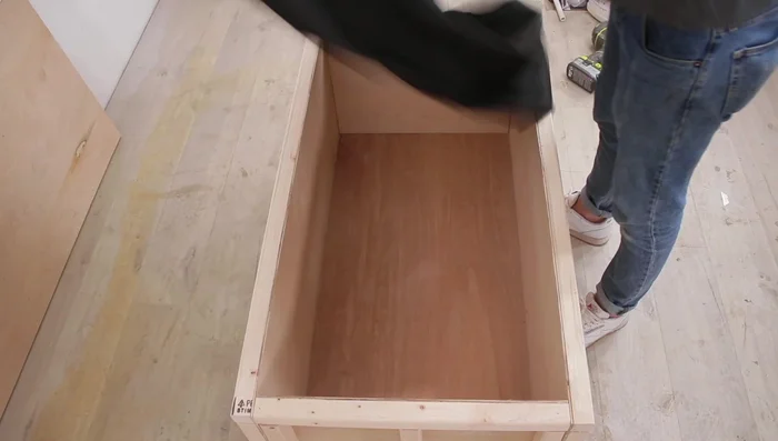 Line the crate with shipping blankets for extra protection.