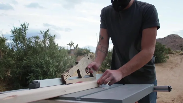 Cut 2x2s or 2x4s to length for the crate frame. Choose boards without the pith (center of the tree) to avoid warping.