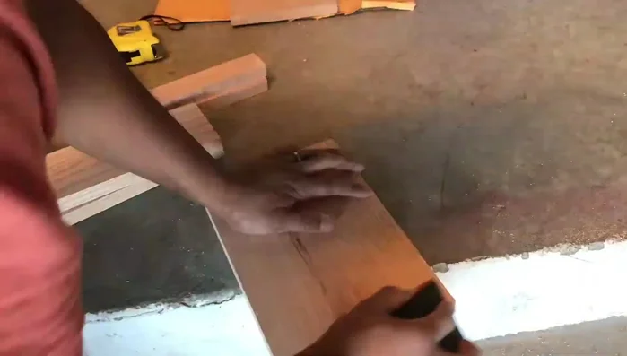 Apply wood stain to all pieces.