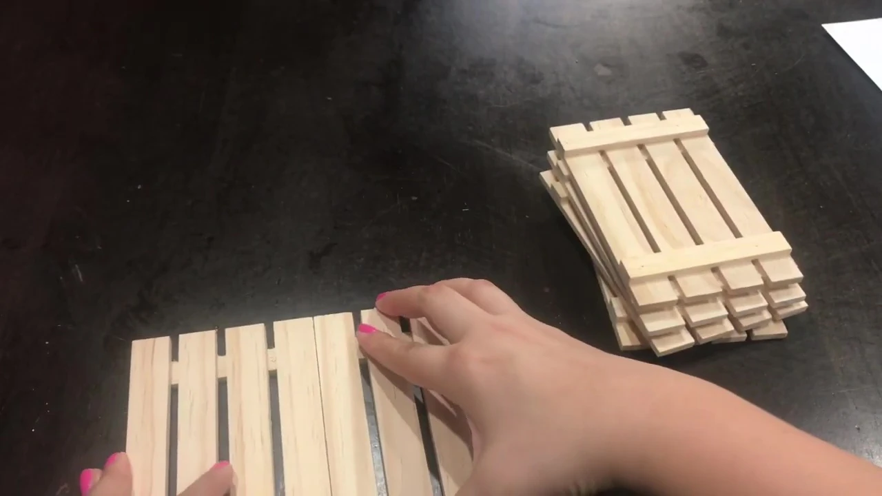Gluing the pallets together