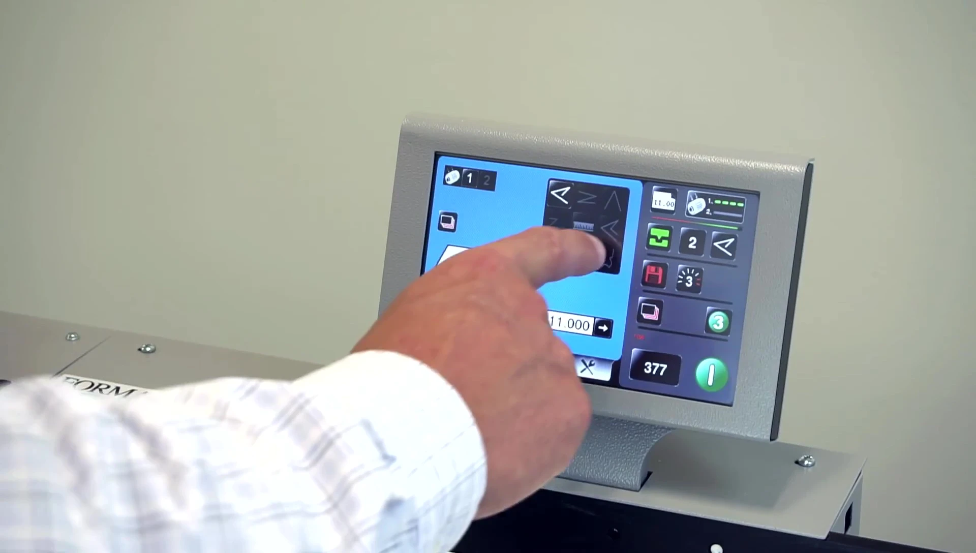 Screenshot showcasing the crease type selection on the touchscreen.