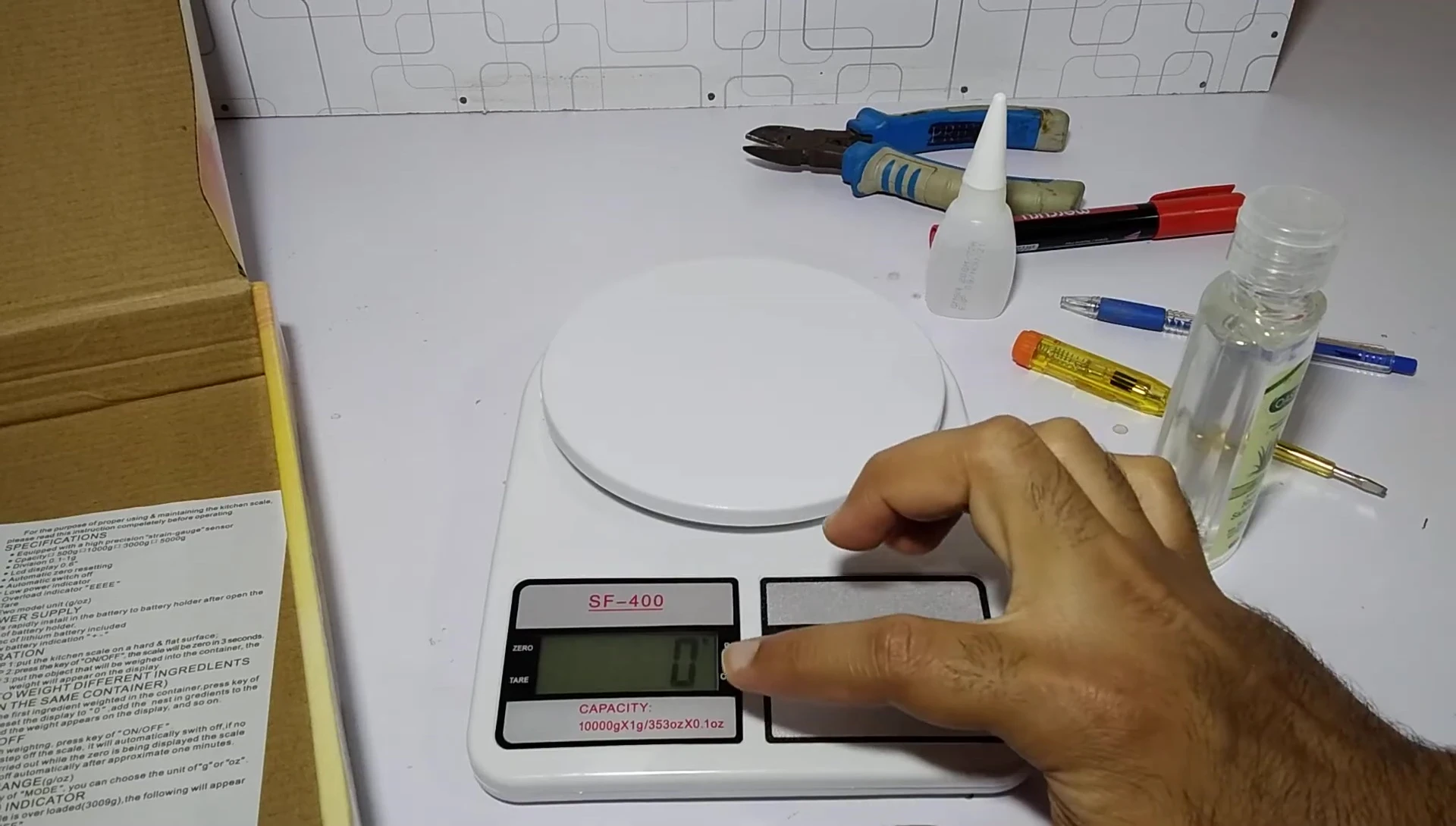 Illustrating the auto-off feature