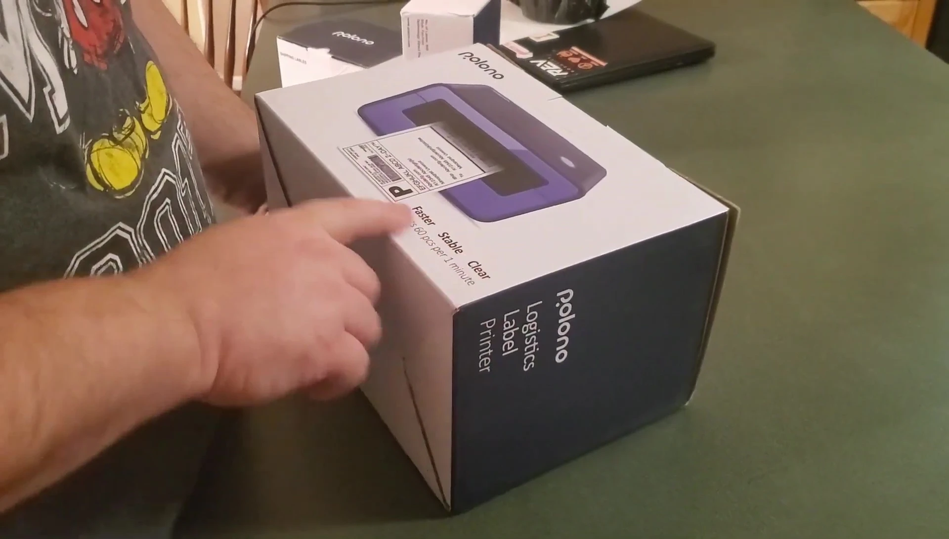 Printer box highlighting printing speed.