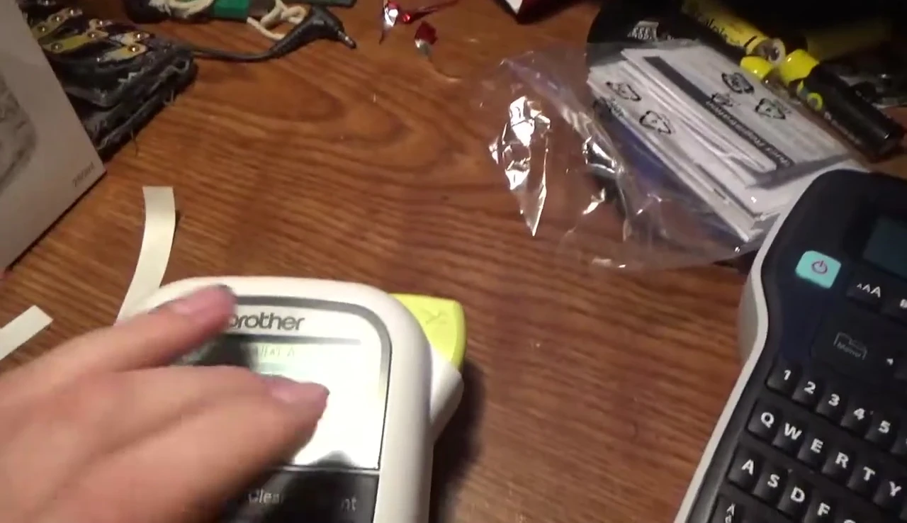 Adjusting the contrast on the Brother's LCD screen