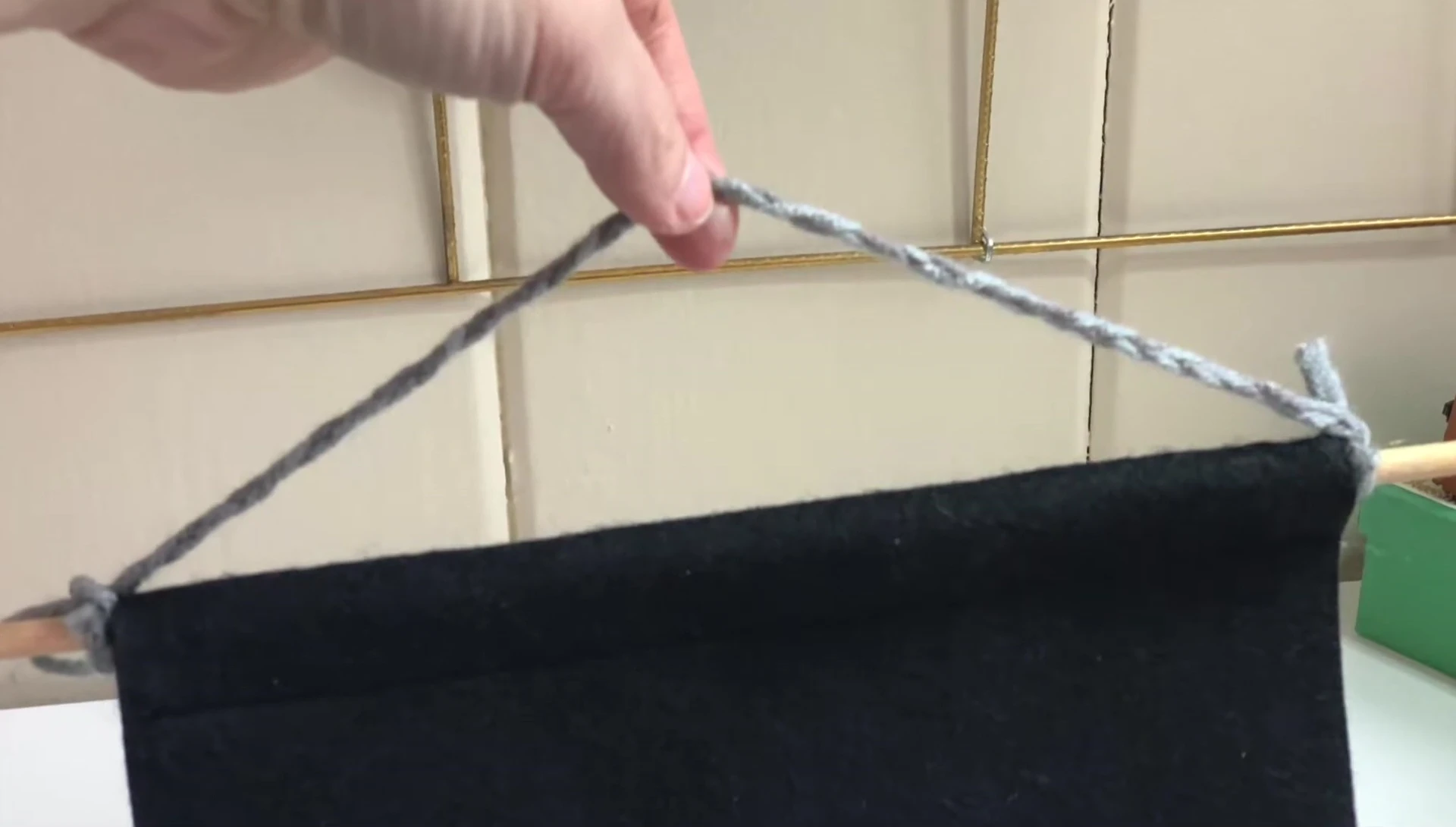 Braiding yarn for the hanger