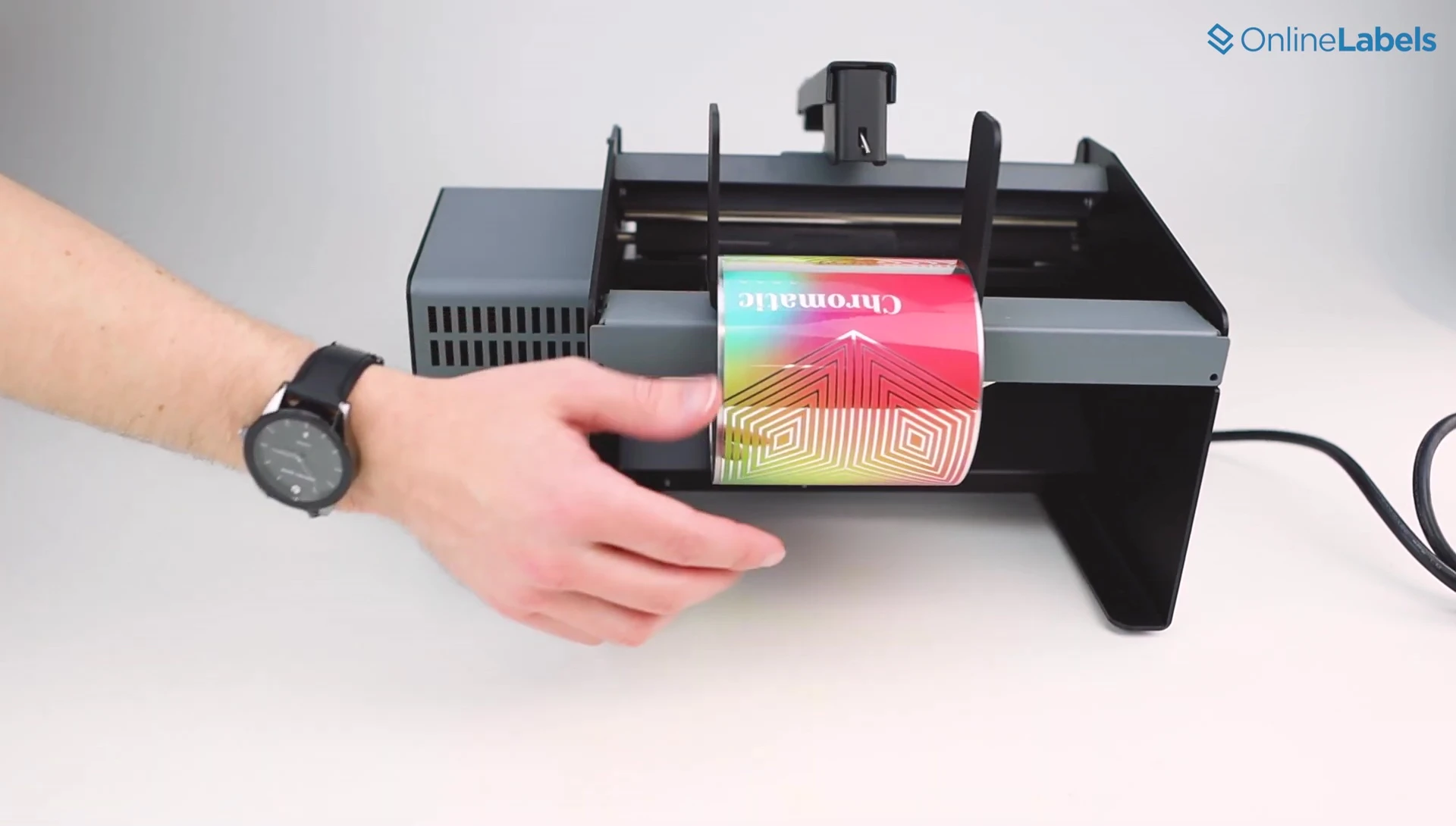 Attaching the label roll