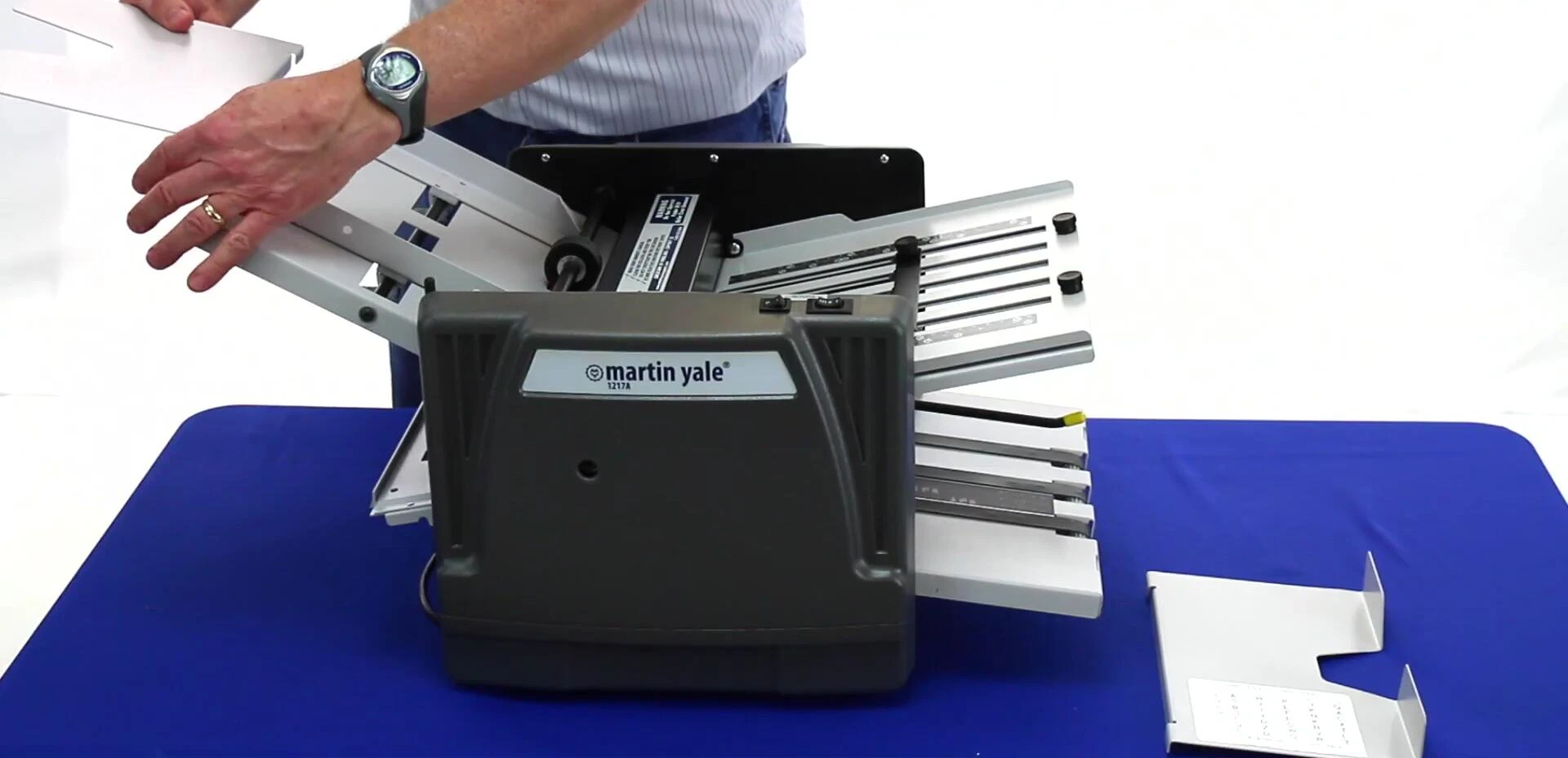 Installing the exit tray