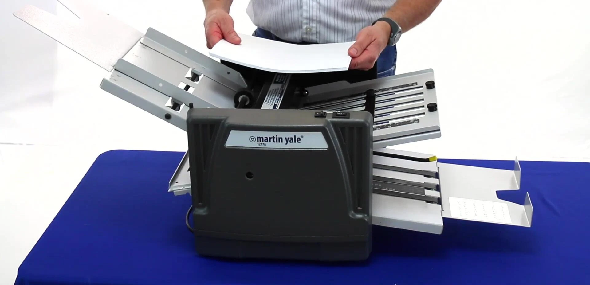 Fanning the paper before loading