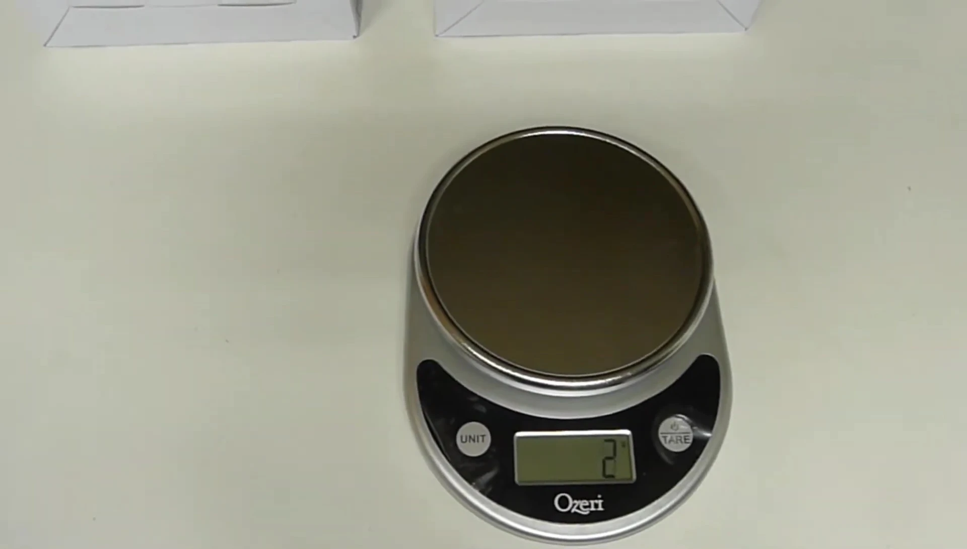 Comparison of weight measurements between the Ozeri Pronto and the Tanita scale.
